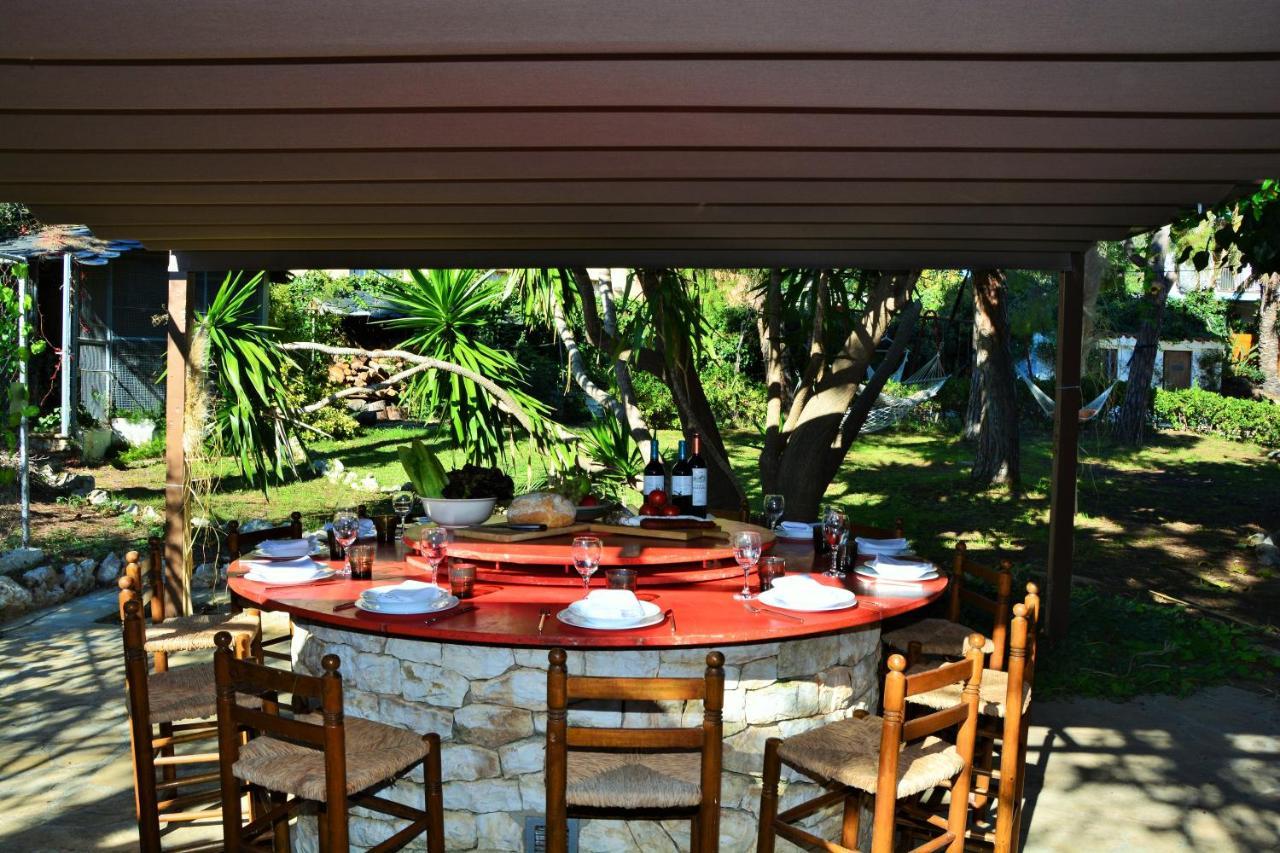 Villa Sitges El Ranch Amaizing Outdoor Areas Beaches At 5 Minutes Walk Sitges At 15 Min Drive Ac Pool Jacuzzi & Garden Xxl 카라펠 외부 사진
