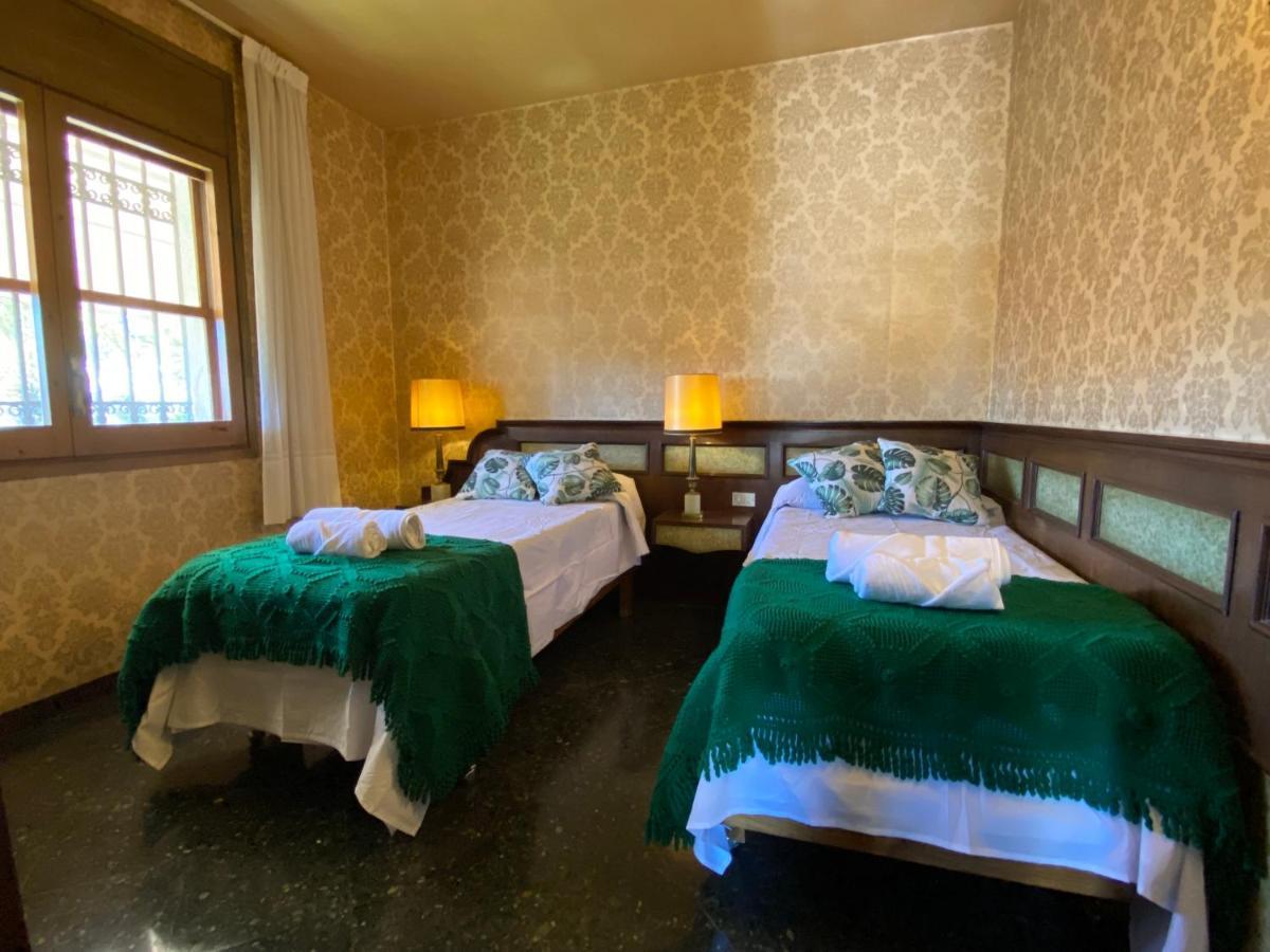 Villa Sitges El Ranch Amaizing Outdoor Areas Beaches At 5 Minutes Walk Sitges At 15 Min Drive Ac Pool Jacuzzi & Garden Xxl 카라펠 외부 사진