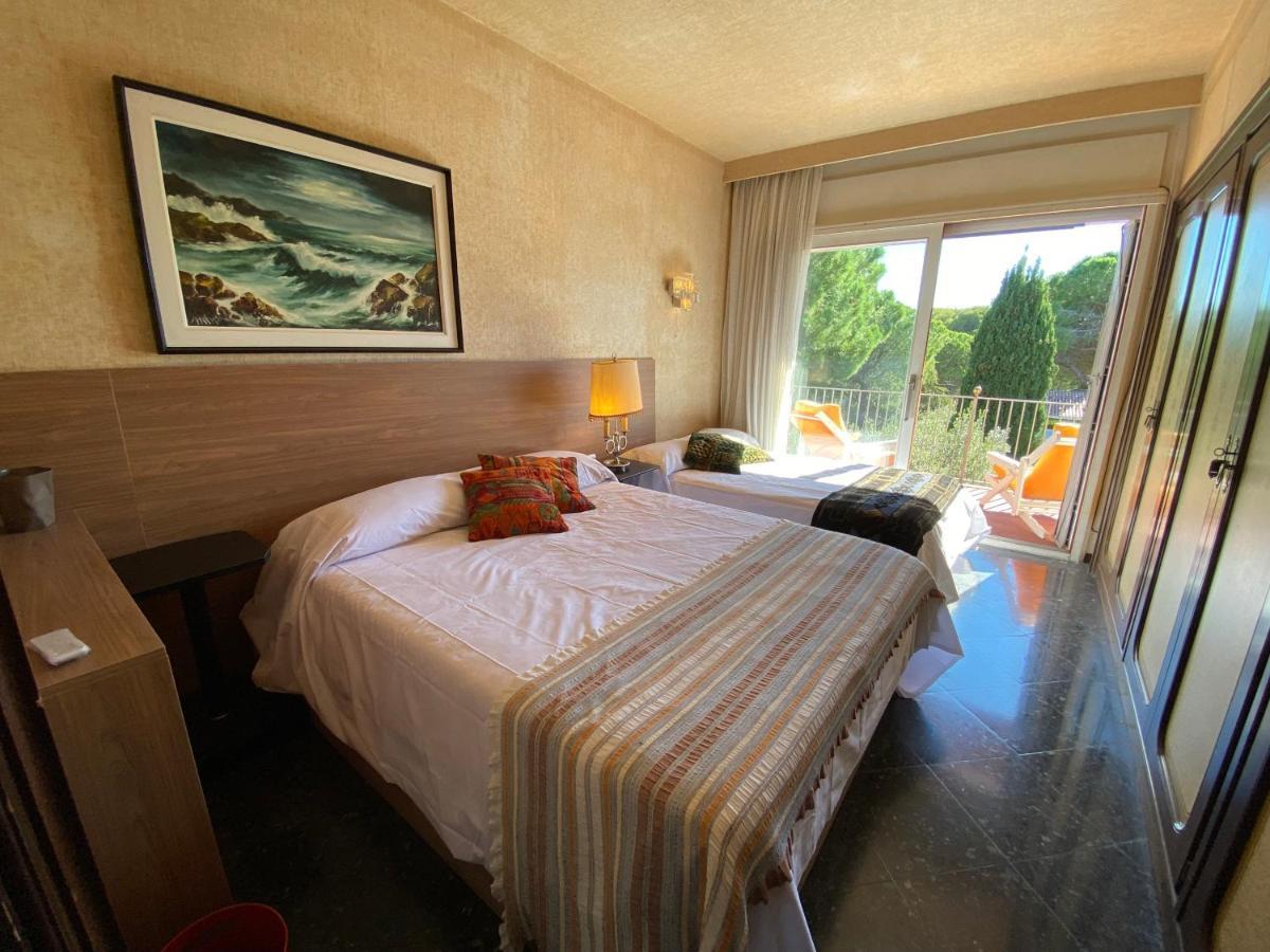 Villa Sitges El Ranch Amaizing Outdoor Areas Beaches At 5 Minutes Walk Sitges At 15 Min Drive Ac Pool Jacuzzi & Garden Xxl 카라펠 외부 사진