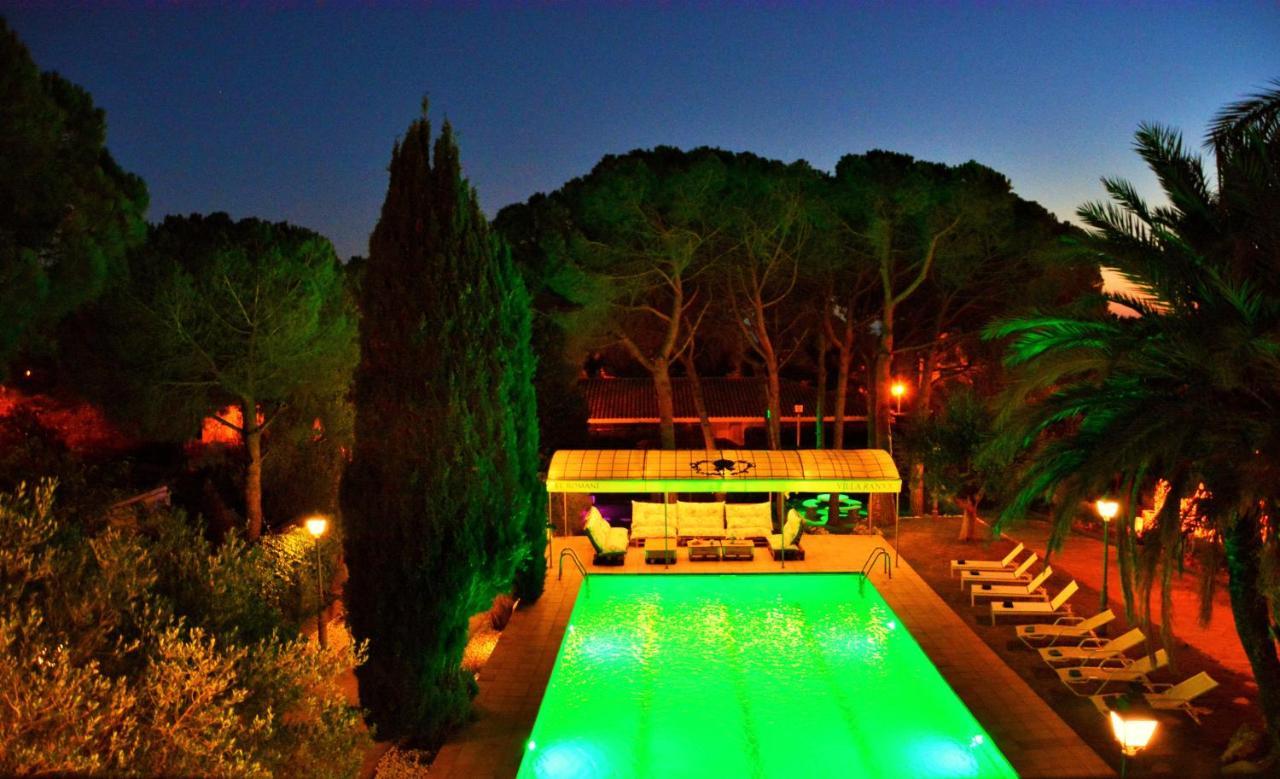 Villa Sitges El Ranch Amaizing Outdoor Areas Beaches At 5 Minutes Walk Sitges At 15 Min Drive Ac Pool Jacuzzi & Garden Xxl 카라펠 외부 사진