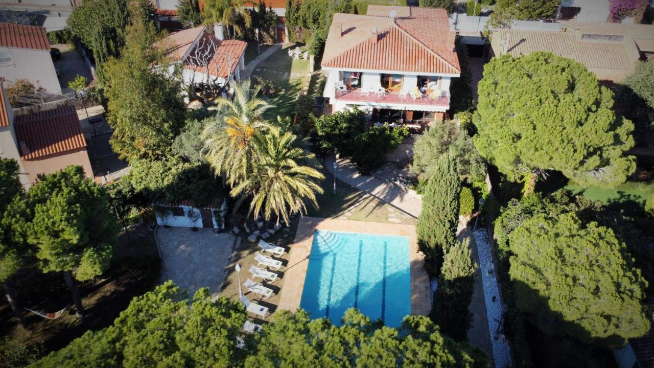 Villa Sitges El Ranch Amaizing Outdoor Areas Beaches At 5 Minutes Walk Sitges At 15 Min Drive Ac Pool Jacuzzi & Garden Xxl 카라펠 외부 사진