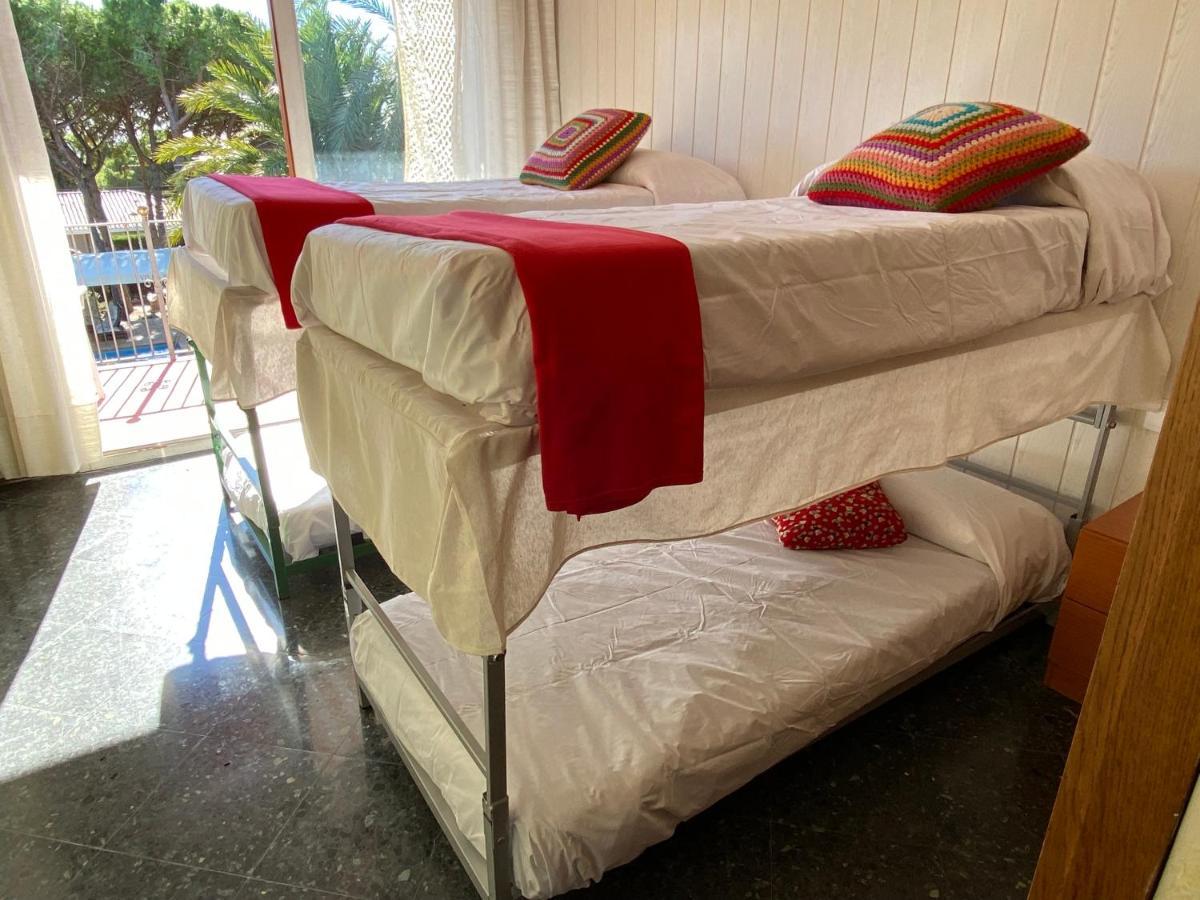 Villa Sitges El Ranch Amaizing Outdoor Areas Beaches At 5 Minutes Walk Sitges At 15 Min Drive Ac Pool Jacuzzi & Garden Xxl 카라펠 외부 사진